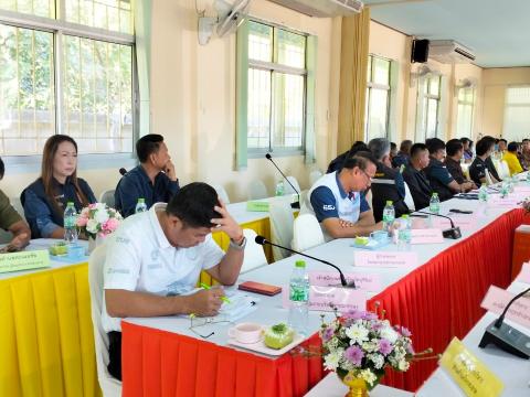 ประชุมหัวหน้าส่วนราชการ หัวหน้าหน่วยงานรัฐวิสาหกิจ ผู้บริหารองค์กรปกครองส่วนท้องถิ่น ผู้อำนวยการสถานศึกษา และกำนัน เมื่อวันที่ 6 ธันวาคม 2566