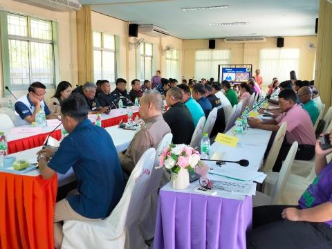 ประชุมหัวหน้าส่วนราชการ หัวหน้าหน่วยงานรัฐวิสาหกิจ ผู้บริหารองค์กรปกครองส่วนท้องถิ่น ผู้อำนวยการสถานศึกษา และกำนัน เมื่อวันที่ 6 ธันวาคม 2566