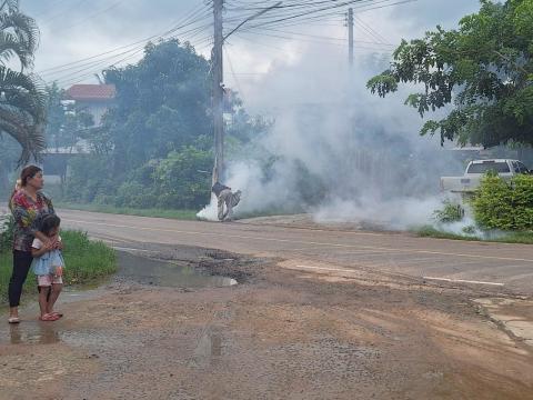 ลงพื้นที่พ่นหมอกควันกำจัดยุงลาย ป้องกันการระบาดไข้เลือดออก