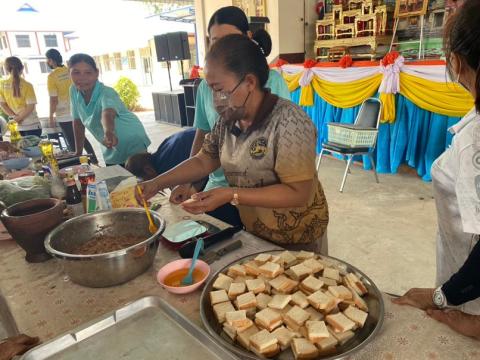 โครงการอบรมทักษะอาชีพระยะสั้น กิจกรรม การทำขนมบ้าบิ่นมะพร้าวอ่อนและขนมปังหน้าหมู ประจำปีงบประมาณ 2567 วันที่ 29 กุมภาพันธ์ 2567