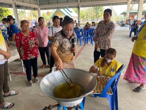 โครงการอบรมทักษะอาชีพระยะสั้น กิจกรรม การทำขนมบ้าบิ่นมะพร้าวอ่อนและขนมปังหน้าหมู ประจำปีงบประมาณ 2567 วันที่ 29 กุมภาพันธ์ 2567